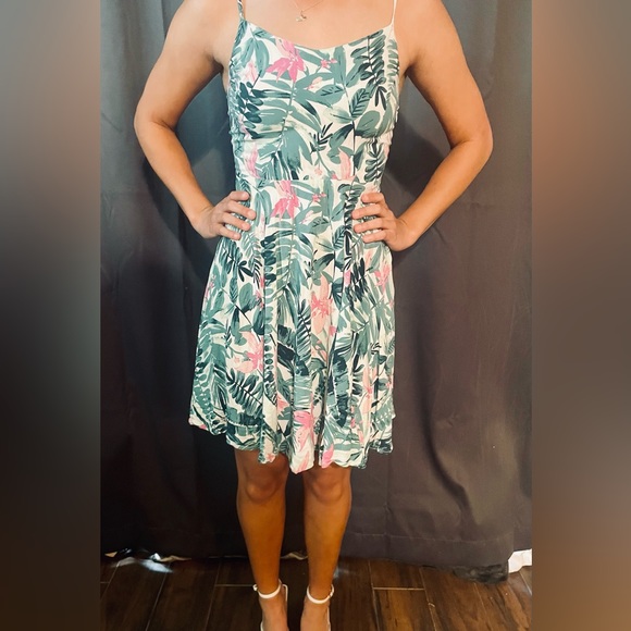 Summer floral dress with spaghetti straps. - Picture 5 of 5